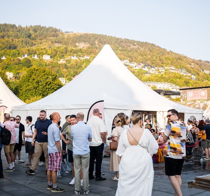 Leie topptelt og pagodetelt i Bergen, Haugesund, Stord, Førde
